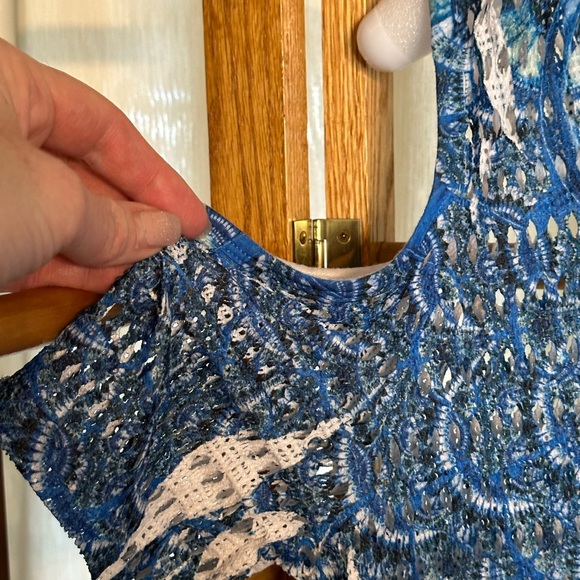 Unbranded Cold Shoulder Layering Tunic Cover Up Handkerchief Hen Blue Tie Dye - Picture 2 of 3